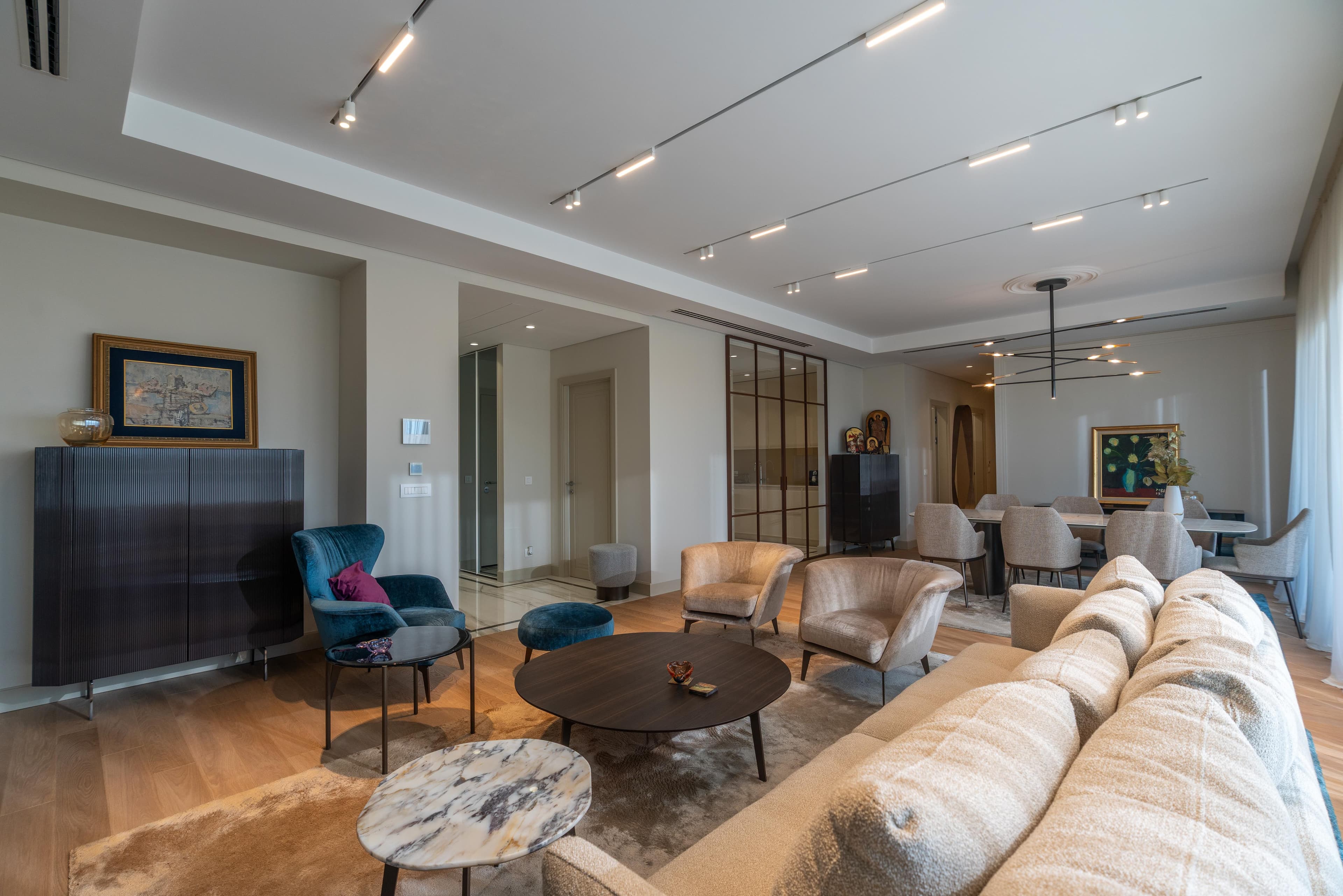 Kennedy Residences - Kompletno opremljen četvorosoban stan na Novom Beogradu